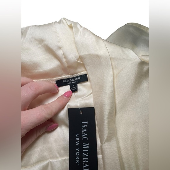 Isaac Mizrahi New NWT Ivory Satin Tie Front Tank Blouse Size Large - Picture 7 of 7